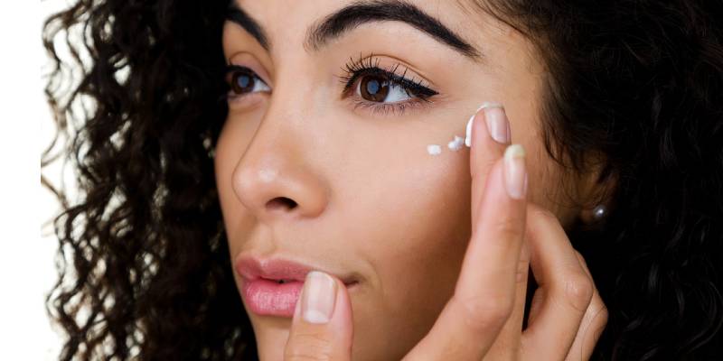 How To Treat Under Eye Circles Effectively